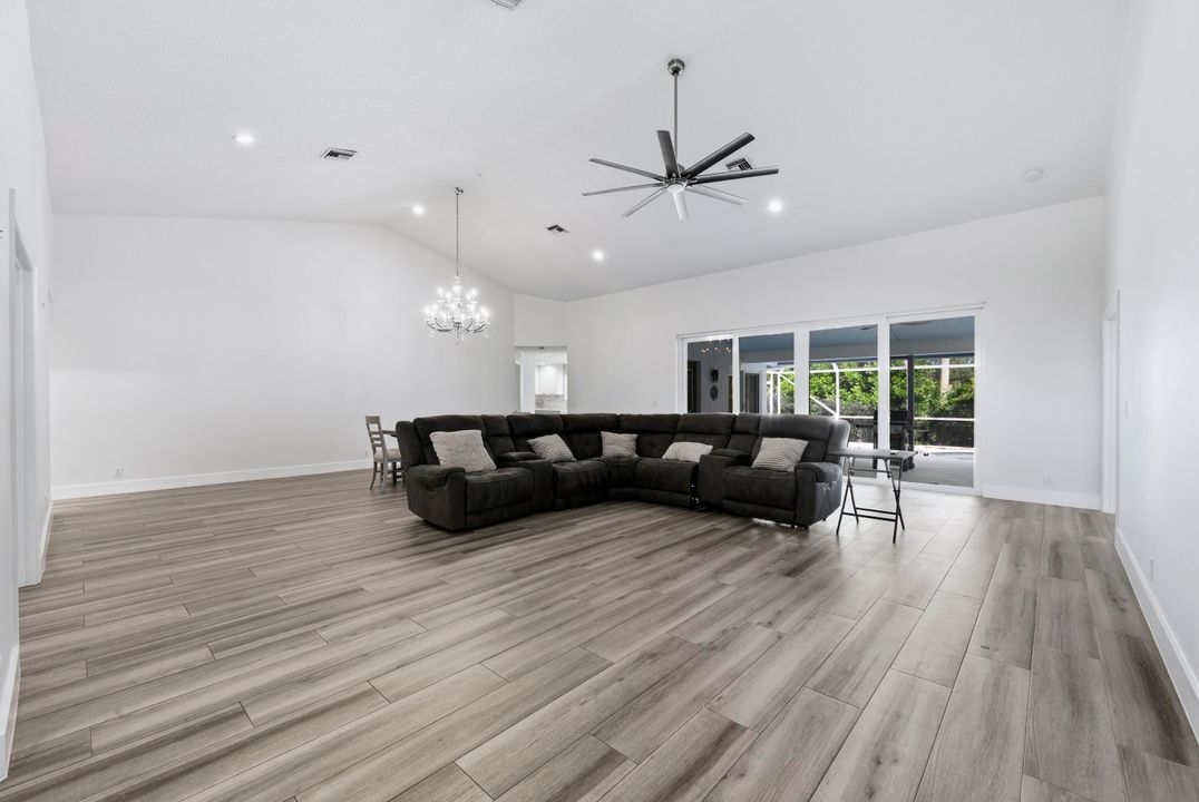 Active With Contract: $5,700 (4 beds, 3 baths, 2725 Square Feet)