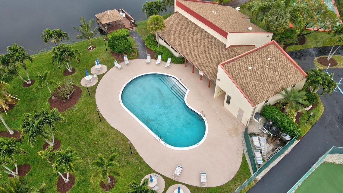 Activo con contrato: $365,000 (2 camas, 2 baños, 1310 Pies cuadrados)