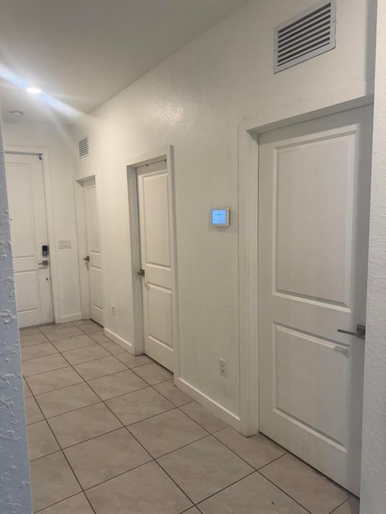 В аренду: $3,500 (3 спален, 2 ванн, 1710 Квадратных фут)