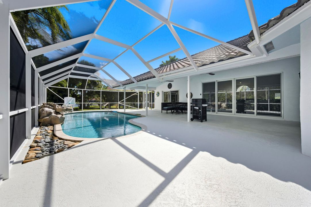 Active With Contract: $5,700 (4 beds, 3 baths, 2725 Square Feet)