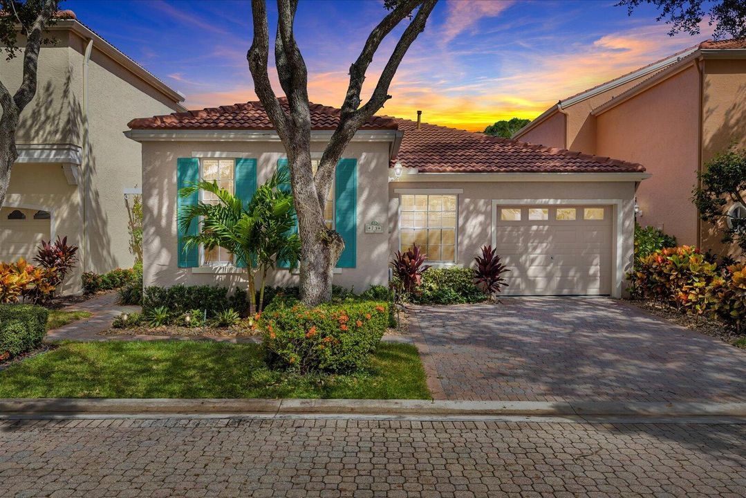 For Sale: $735,000 (3 beds, 2 baths, 1636 Square Feet)