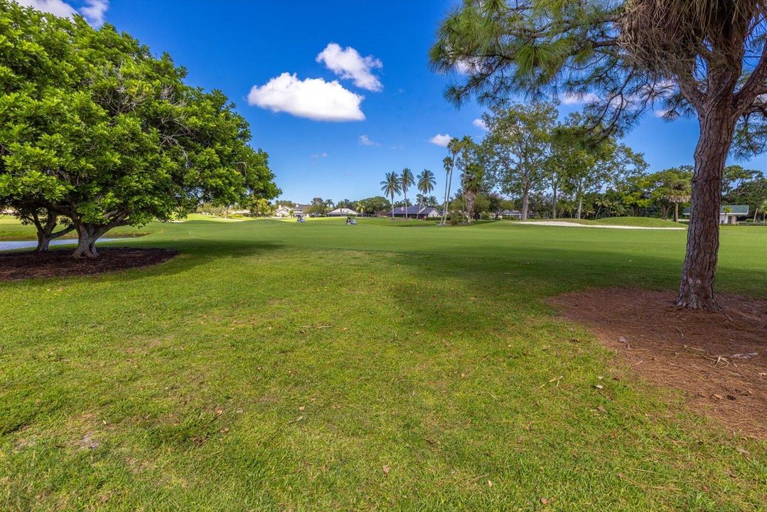 For Sale: $735,000 (3 beds, 2 baths, 1636 Square Feet)
