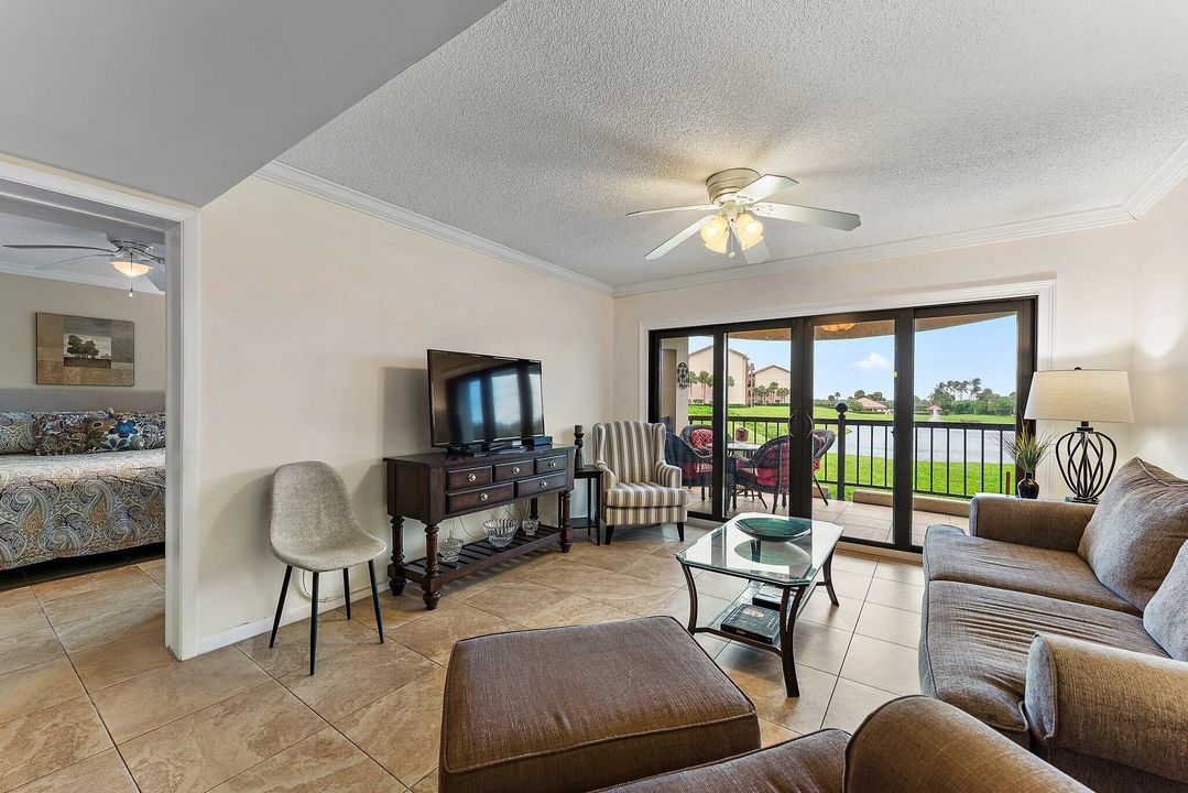 Под контрактом: $6,500 (2 спален, 2 ванн, 1385 Квадратных фут)