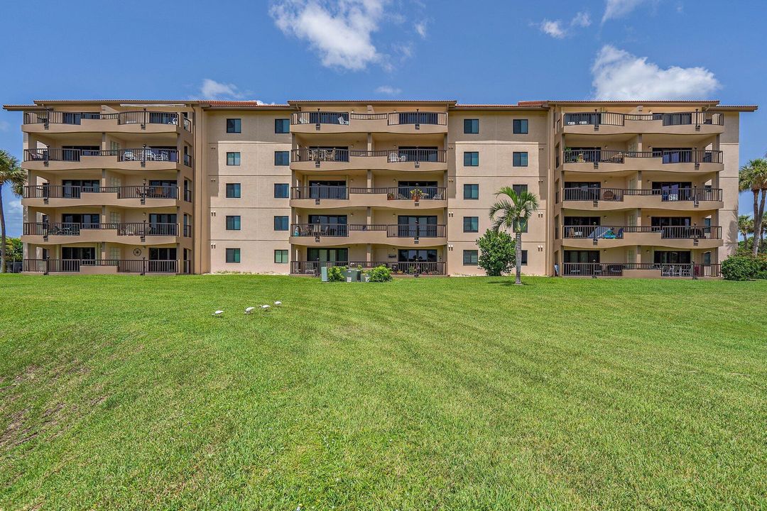 Под контрактом: $6,500 (2 спален, 2 ванн, 1385 Квадратных фут)