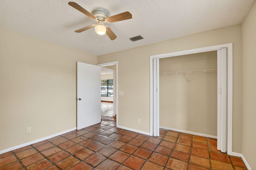 Activo con contrato: $459,000 (3 camas, 2 baños, 1500 Pies cuadrados)