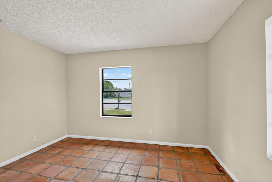 Activo con contrato: $459,000 (3 camas, 2 baños, 1500 Pies cuadrados)