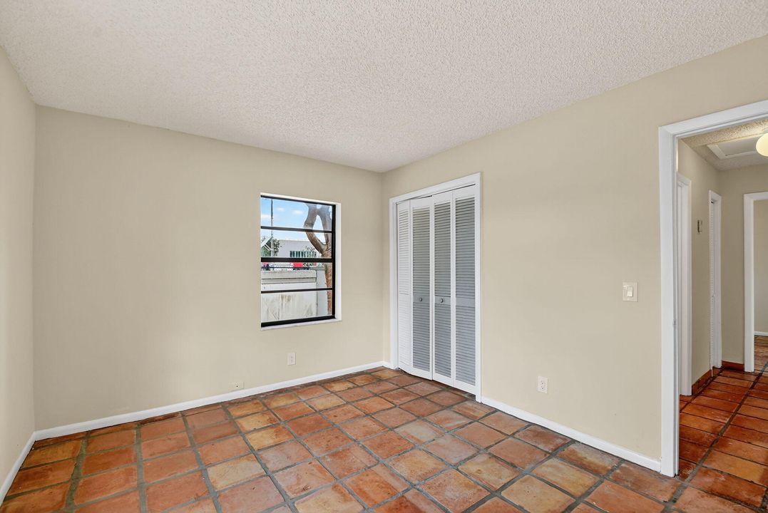 Activo con contrato: $459,000 (3 camas, 2 baños, 1500 Pies cuadrados)