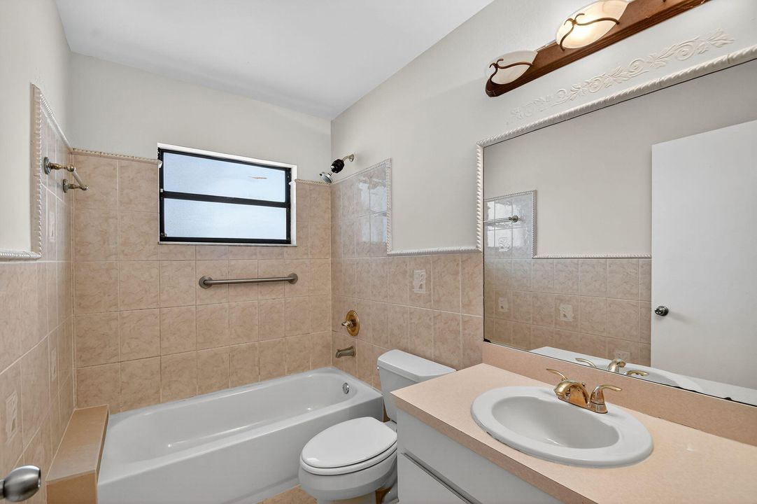 Activo con contrato: $459,000 (3 camas, 2 baños, 1500 Pies cuadrados)