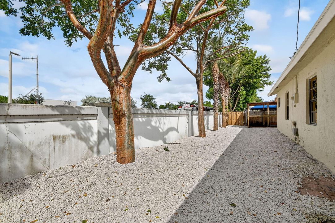 Activo con contrato: $459,000 (3 camas, 2 baños, 1500 Pies cuadrados)