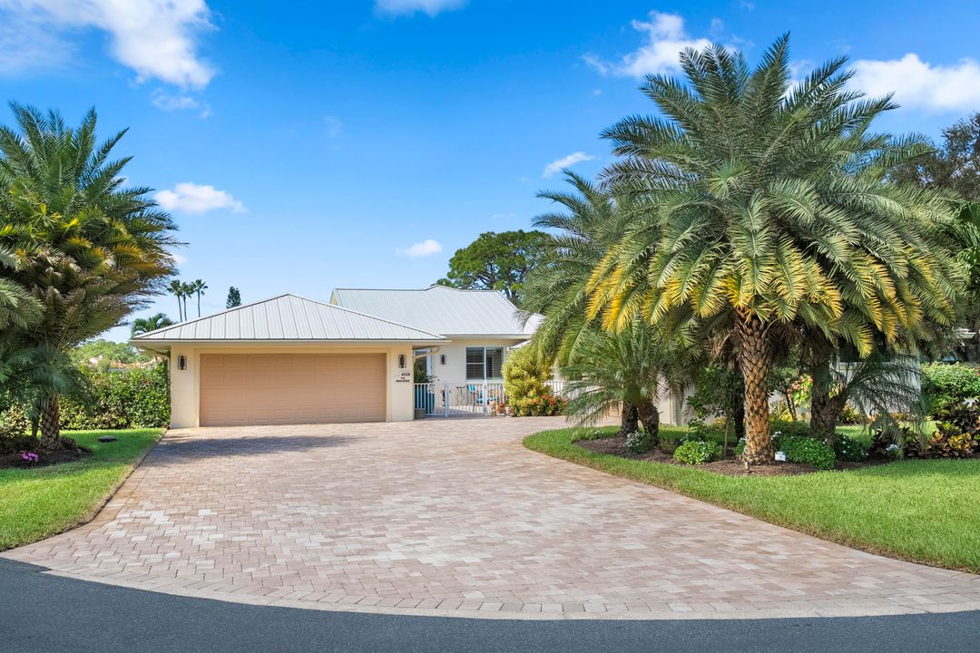 待售: $1,200,000 (4 贝兹, 3 浴室, 3753 平方英尺)