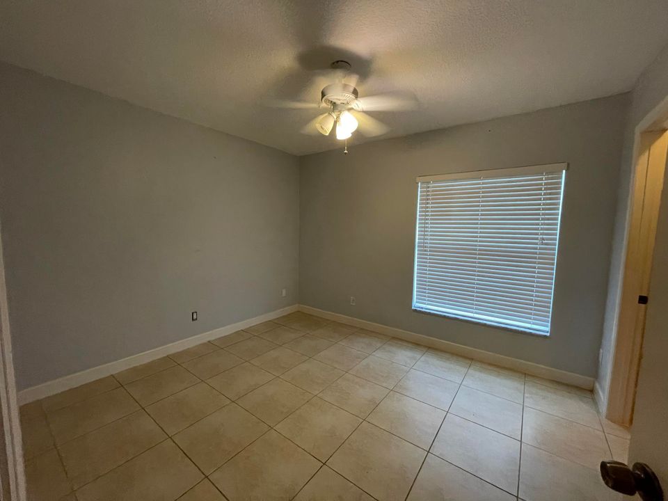 Active With Contract: $2,450 (3 beds, 2 baths, 1566 Square Feet)