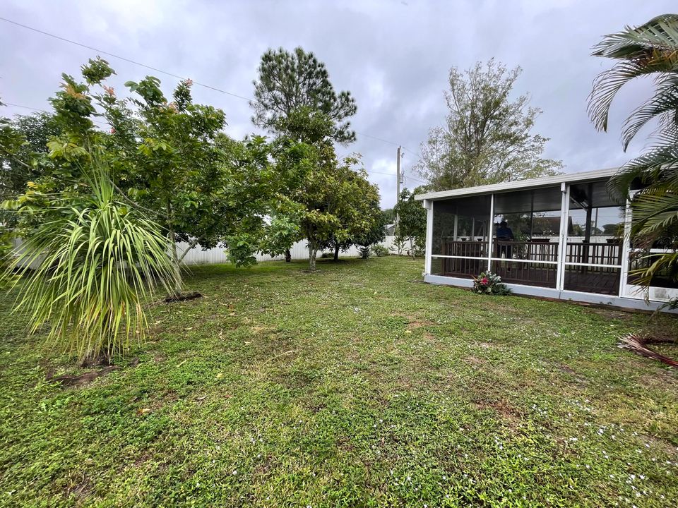 Active With Contract: $2,450 (3 beds, 2 baths, 1566 Square Feet)