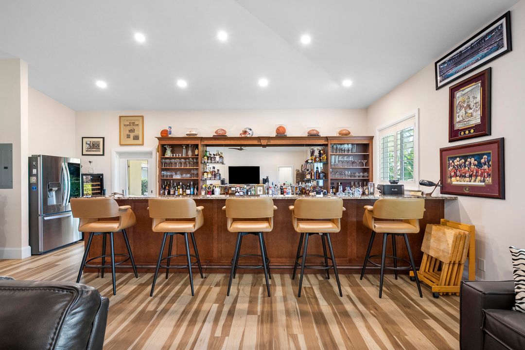 待售: $1,200,000 (4 贝兹, 3 浴室, 3753 平方英尺)