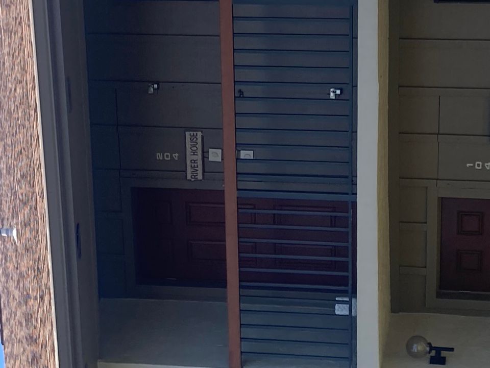 En Venta: $259,900 (2 camas, 2 baños, 1072 Pies cuadrados)