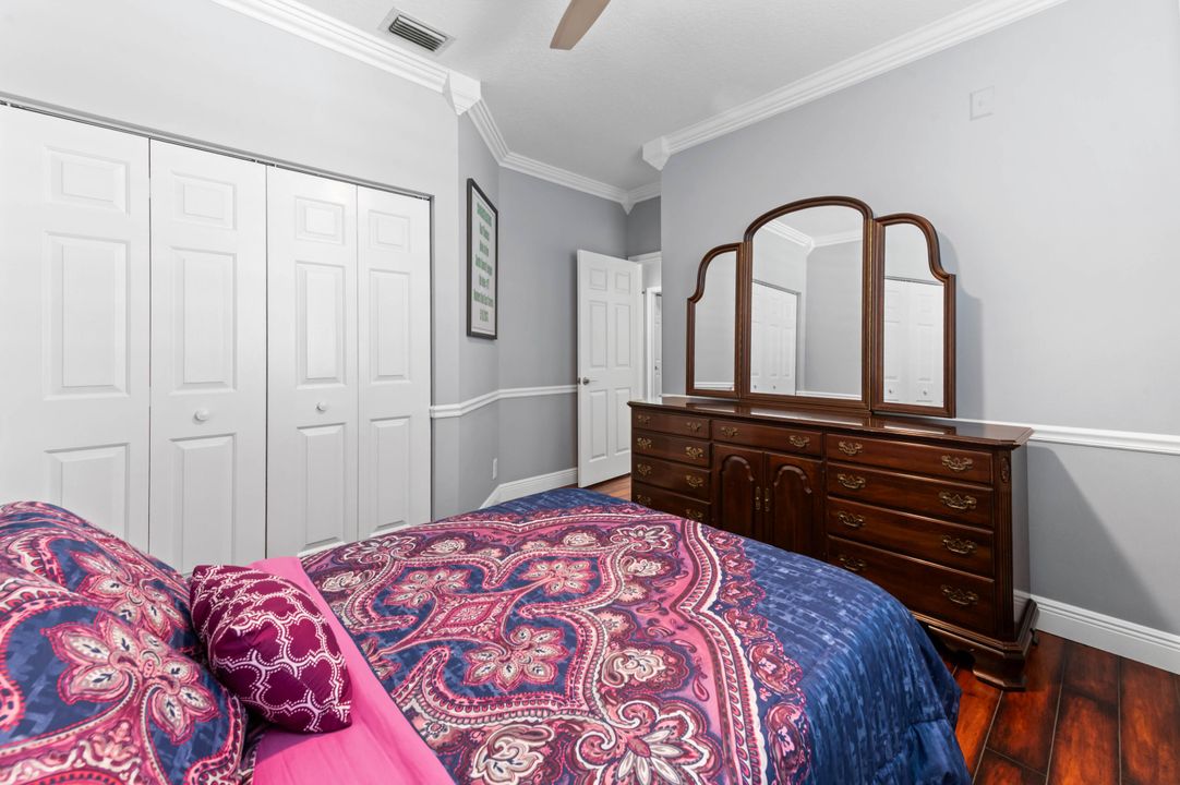 合同活跃: $825,000 (4 贝兹, 3 浴室, 2367 平方英尺)