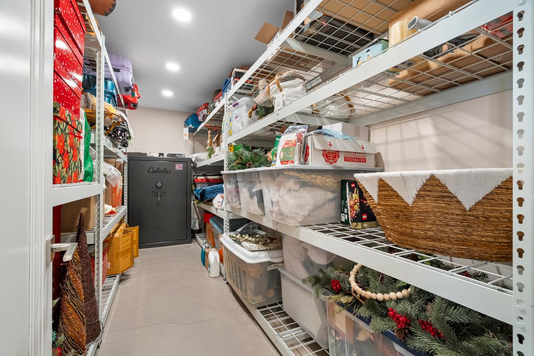 待售: $1,200,000 (4 贝兹, 3 浴室, 3753 平方英尺)