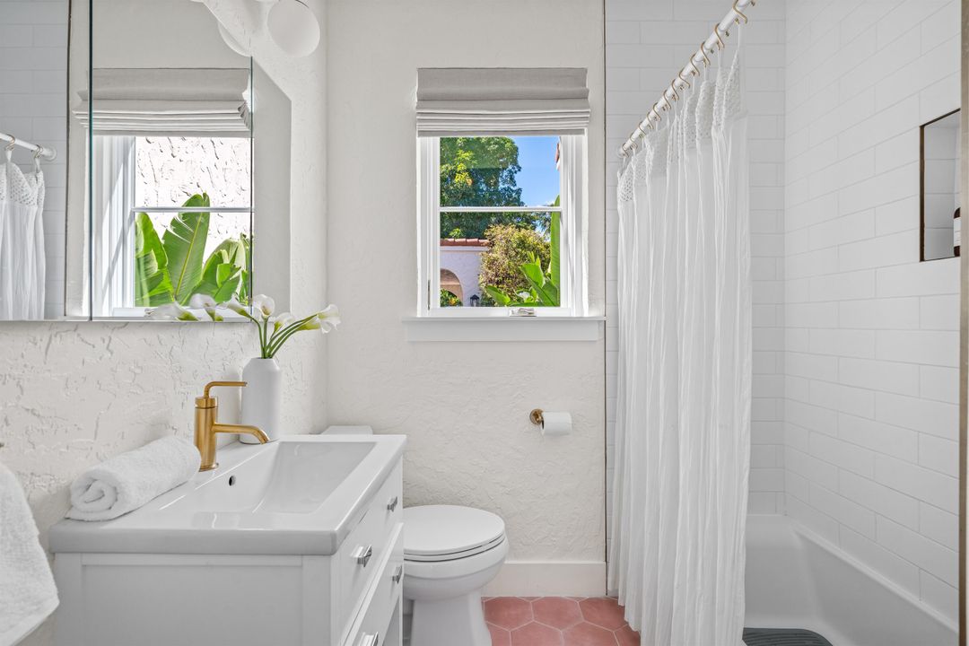 En Venta: $3,495,000 (3 camas, 3 baños, 2499 Pies cuadrados)