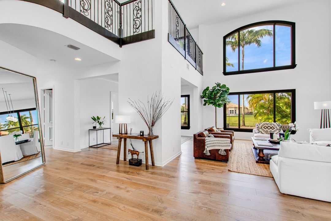 В аренду: $16,000 (6 спален, 4 ванн, 4683 Квадратных фут)