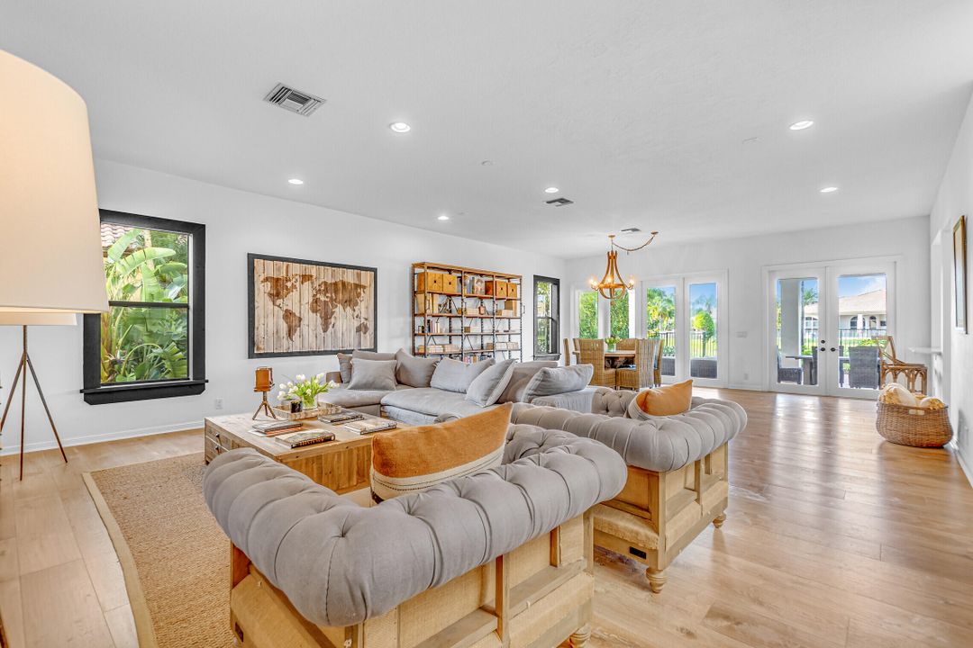 В аренду: $16,000 (6 спален, 4 ванн, 4683 Квадратных фут)