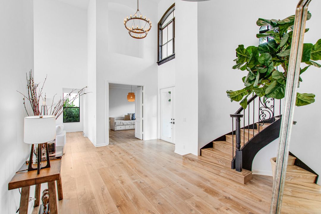 В аренду: $16,000 (6 спален, 4 ванн, 4683 Квадратных фут)