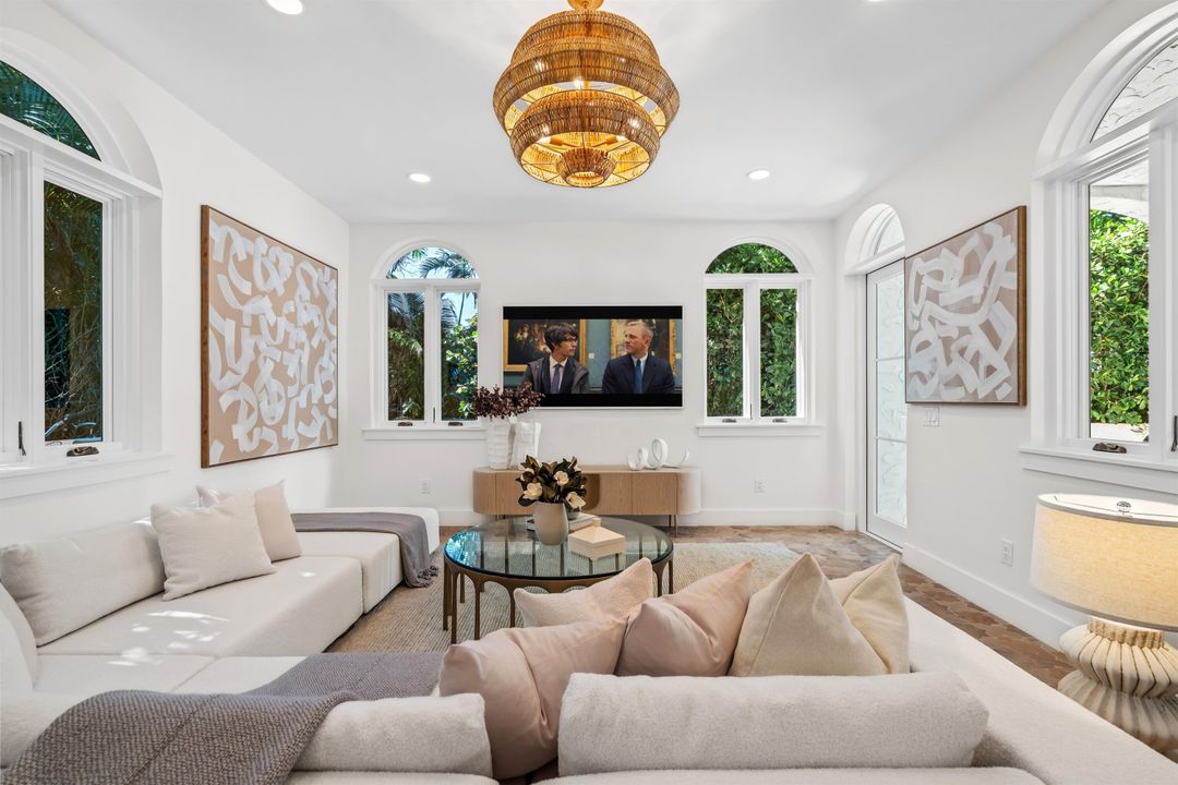 En Venta: $3,495,000 (3 camas, 3 baños, 2499 Pies cuadrados)