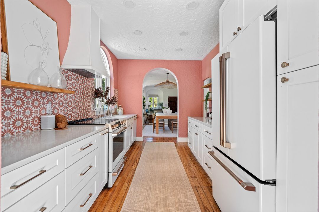 En Venta: $3,495,000 (3 camas, 3 baños, 2499 Pies cuadrados)