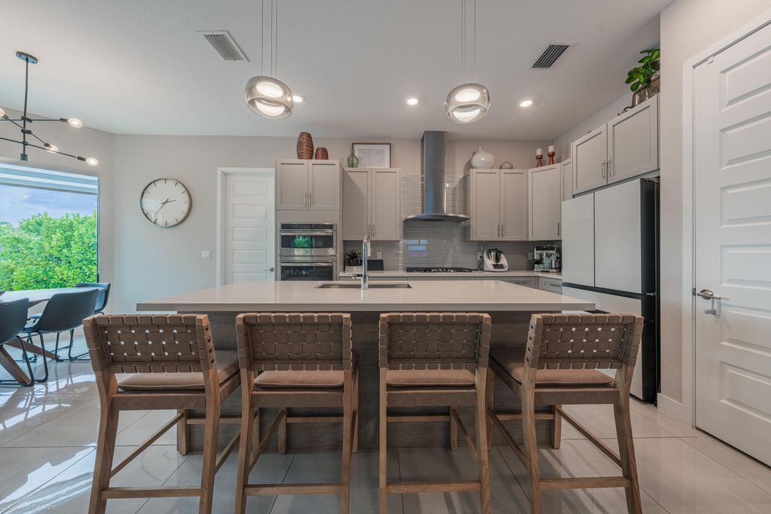 En Venta: $1,549,000 (5 camas, 3 baños, 3784 Pies cuadrados)