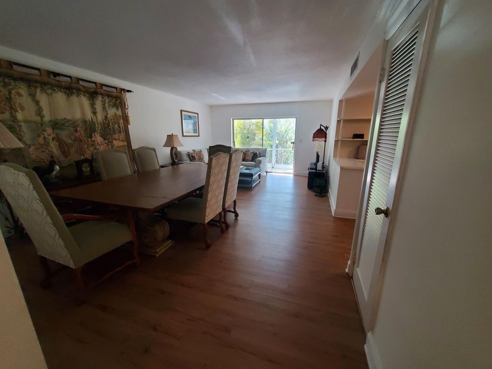 出租: $2,100 (2 贝兹, 2 浴室, 1120 平方英尺)