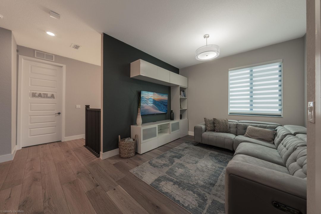 En Venta: $1,549,000 (5 camas, 3 baños, 3784 Pies cuadrados)