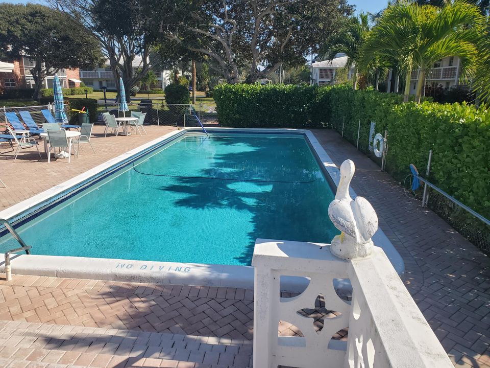 出租: $2,100 (2 贝兹, 2 浴室, 1120 平方英尺)