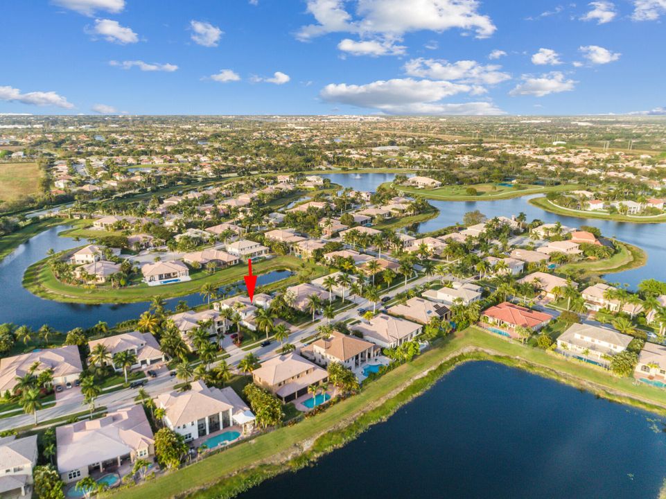 В аренду: $16,000 (6 спален, 4 ванн, 4683 Квадратных фут)