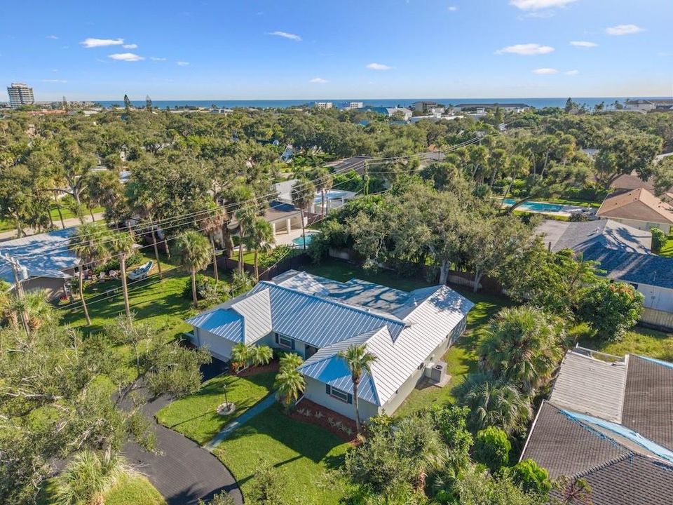 For Sale: $1,000,000 (3 beds, 2 baths, 1933 Square Feet)