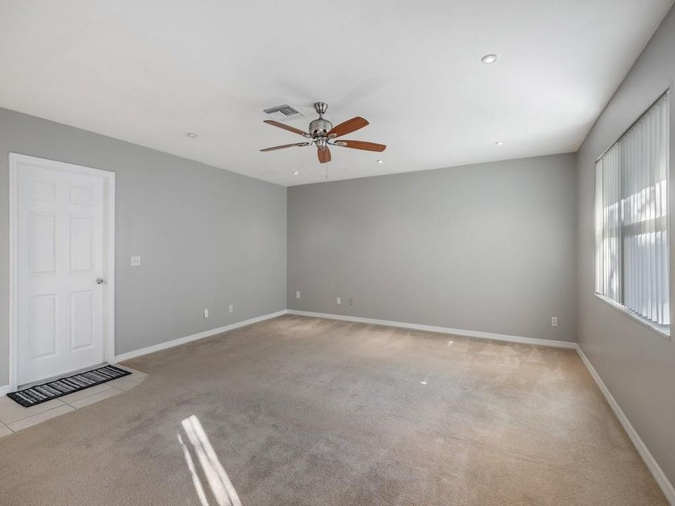 For Sale: $1,000,000 (3 beds, 2 baths, 1933 Square Feet)