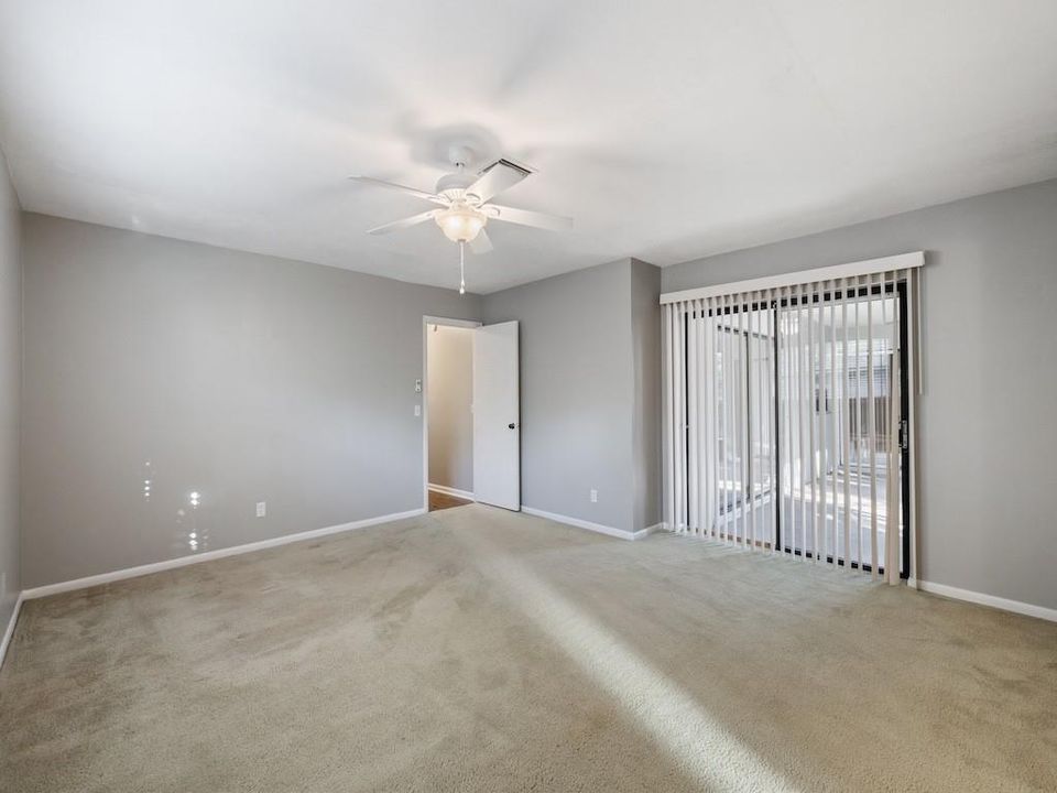 For Sale: $1,000,000 (3 beds, 2 baths, 1933 Square Feet)