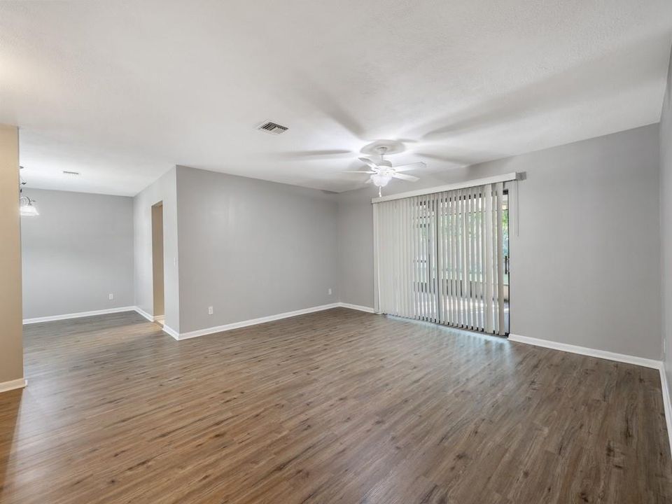 For Sale: $1,000,000 (3 beds, 2 baths, 1933 Square Feet)