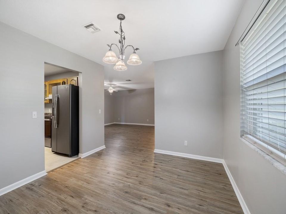 For Sale: $1,000,000 (3 beds, 2 baths, 1933 Square Feet)