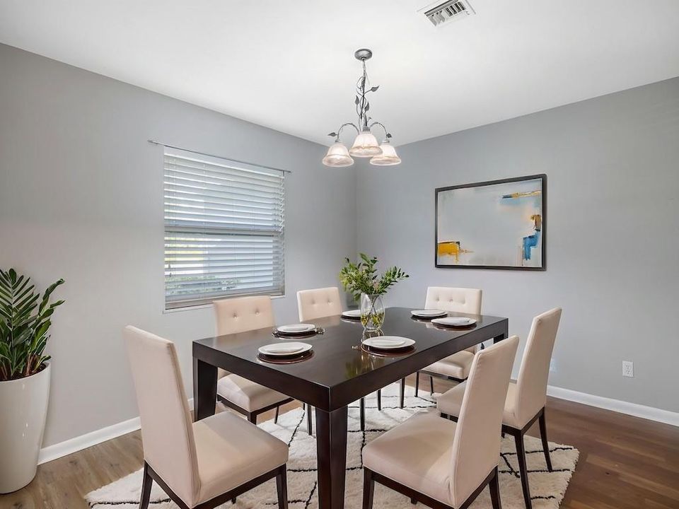 For Sale: $1,000,000 (3 beds, 2 baths, 1933 Square Feet)