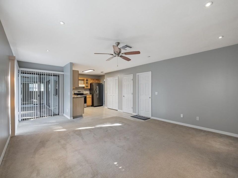 For Sale: $1,000,000 (3 beds, 2 baths, 1933 Square Feet)