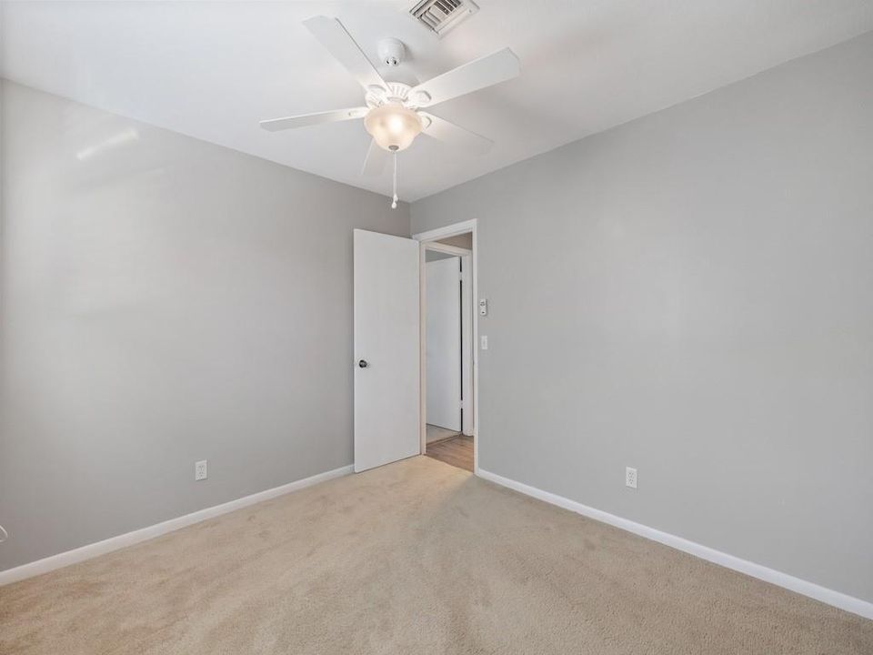 For Sale: $1,000,000 (3 beds, 2 baths, 1933 Square Feet)