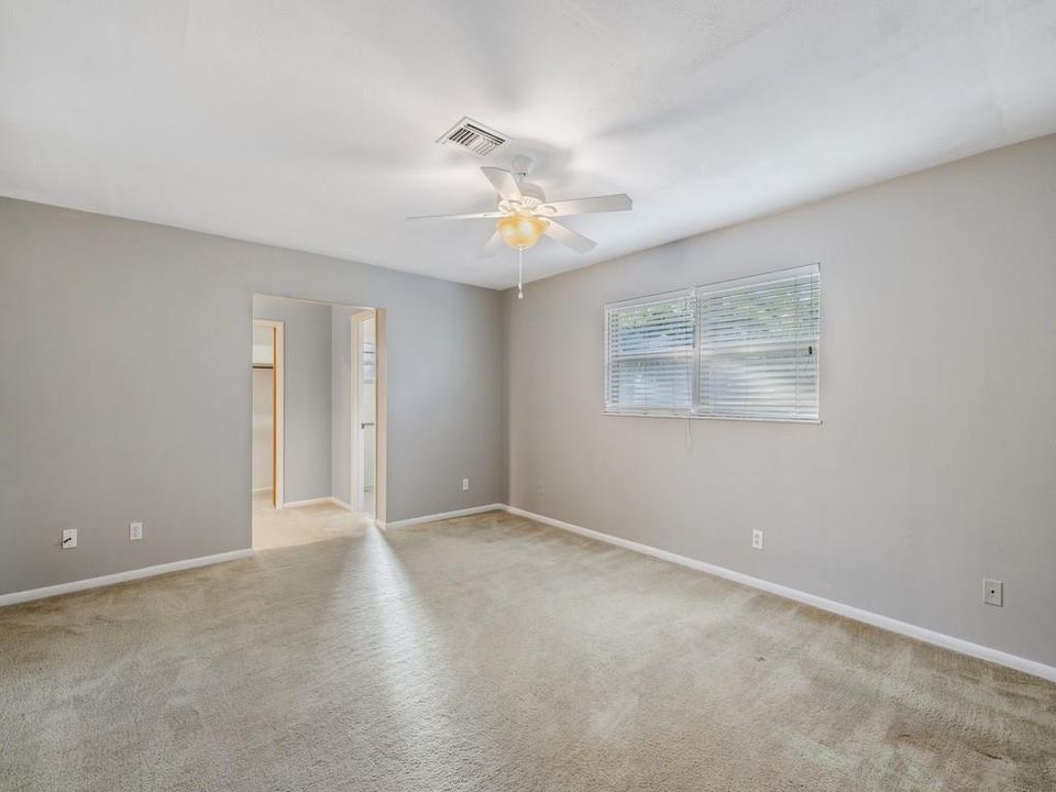 For Sale: $1,000,000 (3 beds, 2 baths, 1933 Square Feet)