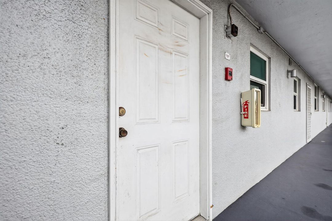 Activo con contrato: $100,000 (2 camas, 2 baños, 975 Pies cuadrados)