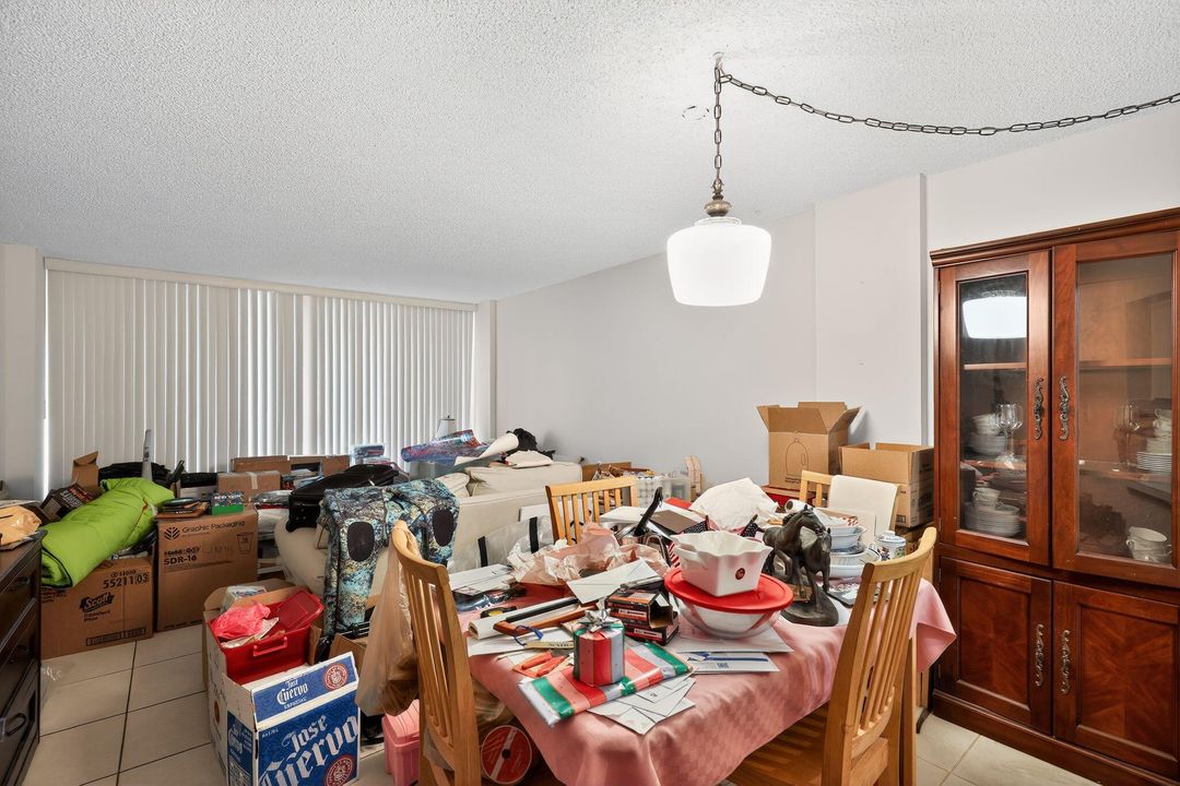 Activo con contrato: $100,000 (2 camas, 2 baños, 975 Pies cuadrados)