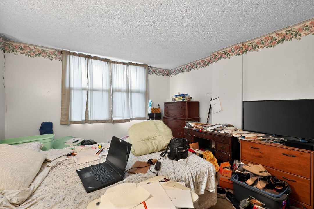 Activo con contrato: $100,000 (2 camas, 2 baños, 975 Pies cuadrados)