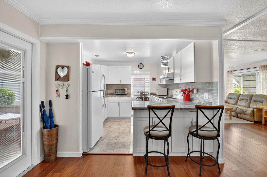 待售: $165,000 (2 贝兹, 2 浴室, 1344 平方英尺)