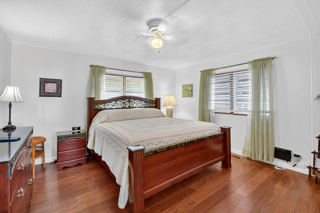 待售: $165,000 (2 贝兹, 2 浴室, 1344 平方英尺)