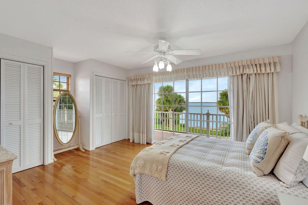 For Sale: $3,870,000 (4 beds, 3 baths, 3662 Square Feet)