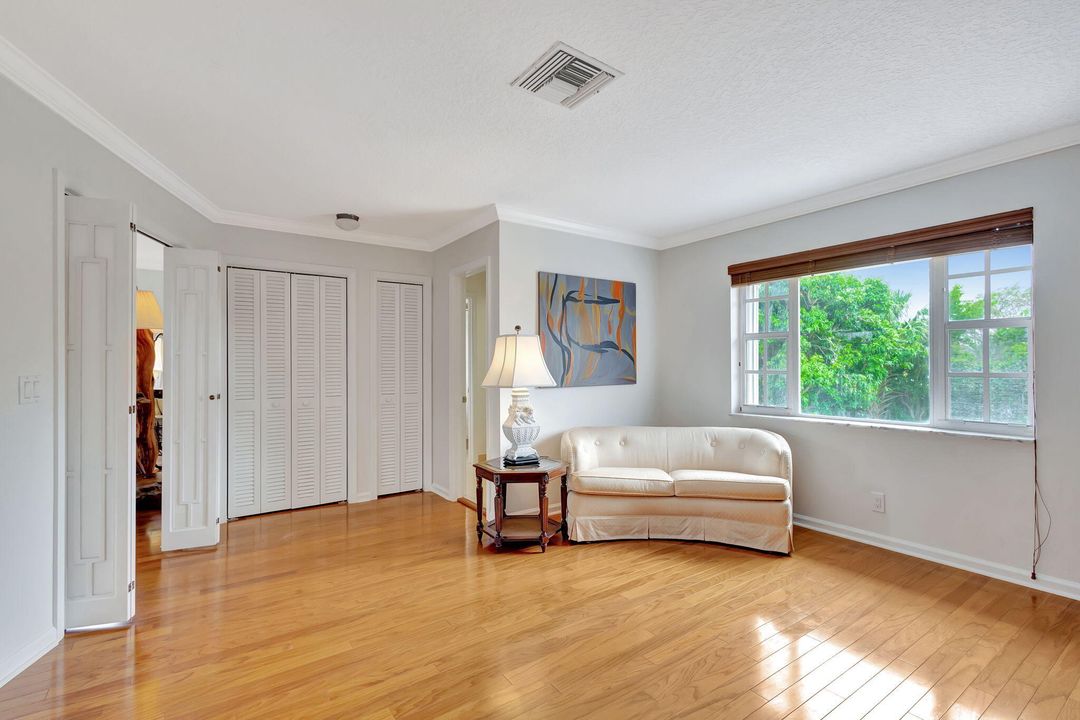 For Sale: $3,870,000 (4 beds, 3 baths, 3662 Square Feet)