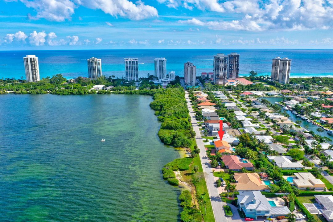 For Sale: $3,870,000 (4 beds, 3 baths, 3662 Square Feet)