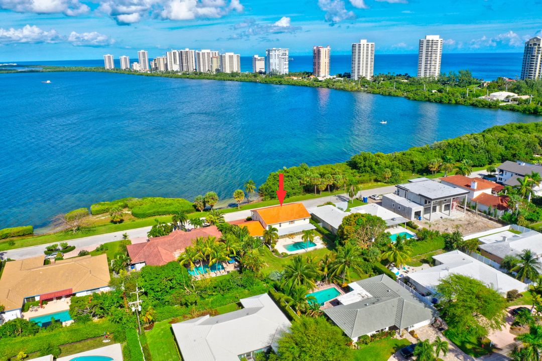 For Sale: $3,870,000 (4 beds, 3 baths, 3662 Square Feet)