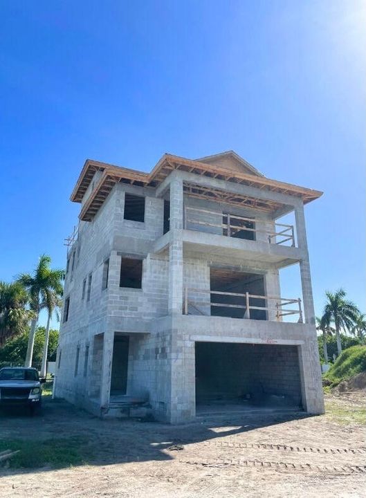 En Venta: $2,950,000 (3 camas, 4 baños, 3016 Pies cuadrados)